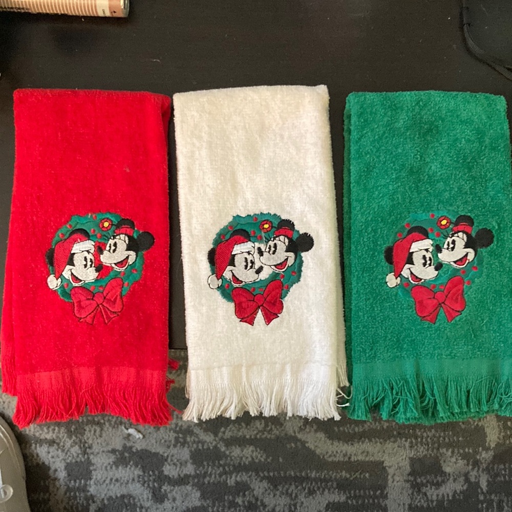 Disney, Mickey and Minnie decorative Christmas towels, like new